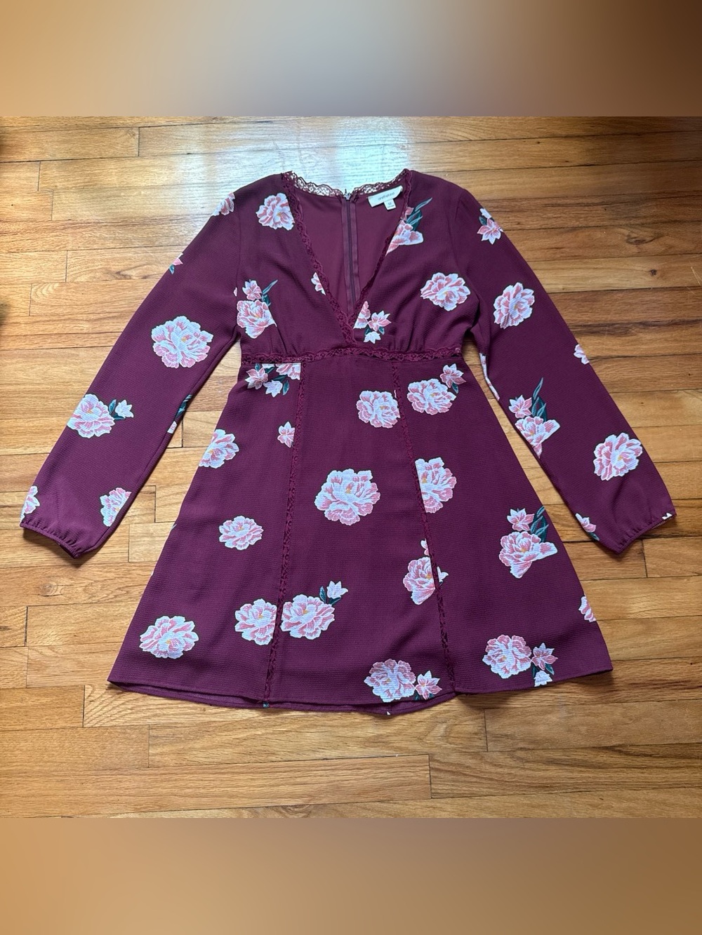 Onetheland Burgundy Floral Dress • Size M
